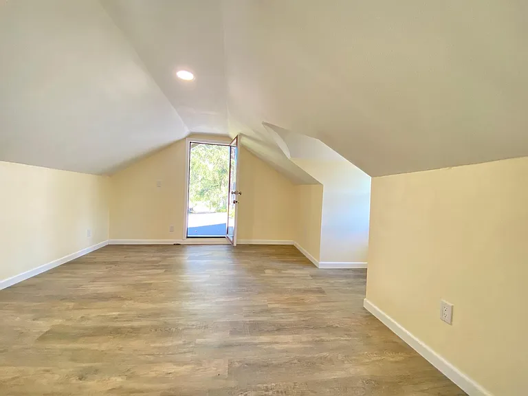 1304 Madrona Beach Rd NW — Photo 46