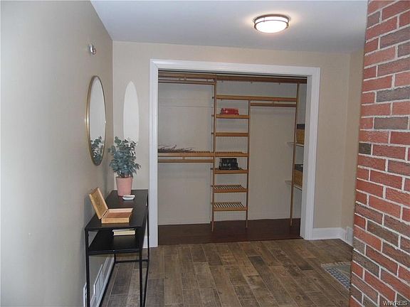 3rd image of 46 Crescent Dr
