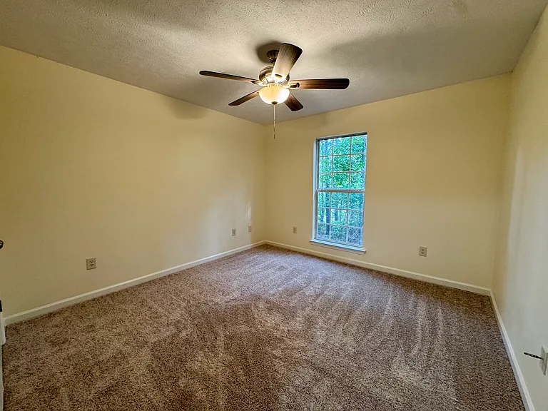 44 Kirkland Dr — Photo 22