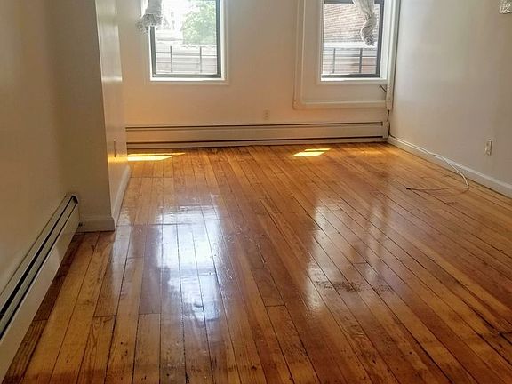 4th image of 53 6th Ave #2