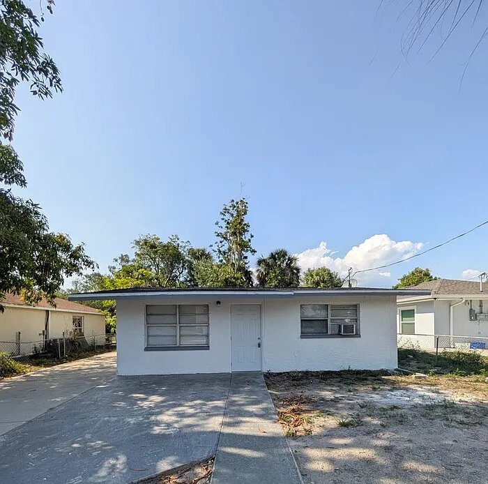 2 bed, 1.0 bath, $1,100 — Photo 3