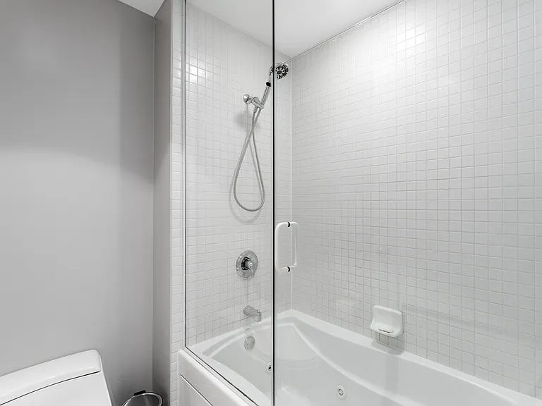 500 W Harbor Dr #1502 — Photo 28