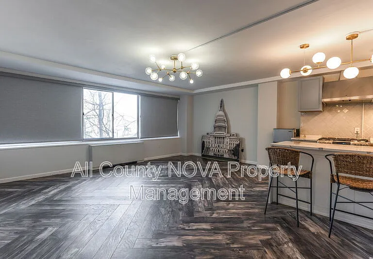 922 24th St NW #321 — Photo 10