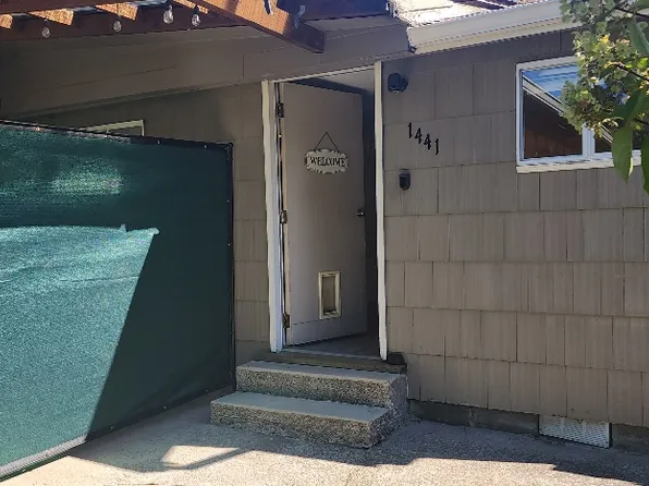 1441 Pine St NE, Silverton, OR 97381
