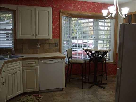 3rd image of 5522 Thrush Dr
