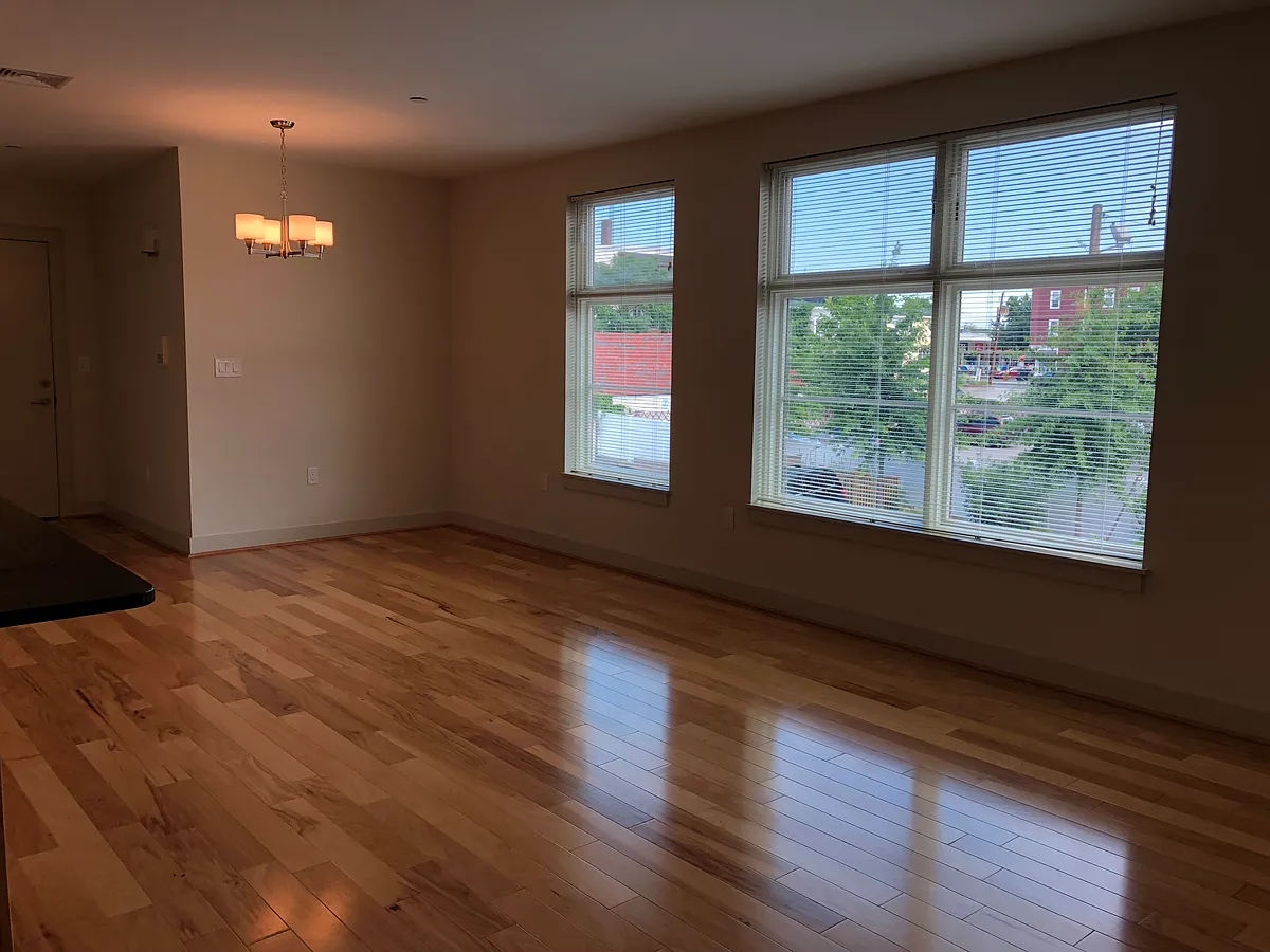 Building Photo - 150 Adams St #7