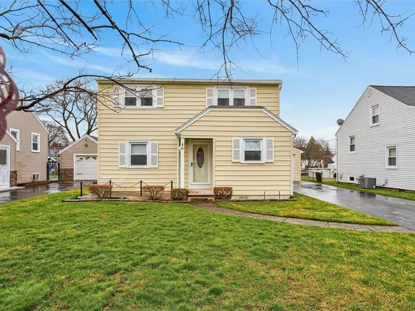 89 Haddon Rd, Rochester, NY 14626