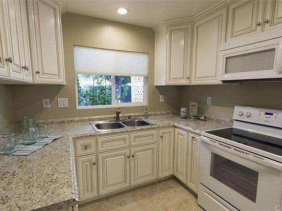 3rd image of 820 Costo Ln