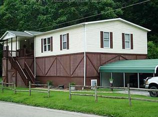 718 Lincoln Ave, Madison, WV 25130