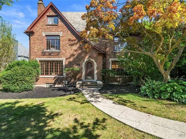 102 Brantwood Rd, Amherst, NY 14226