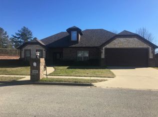 5020 Rustic Oak Dr, Longview, TX 75604