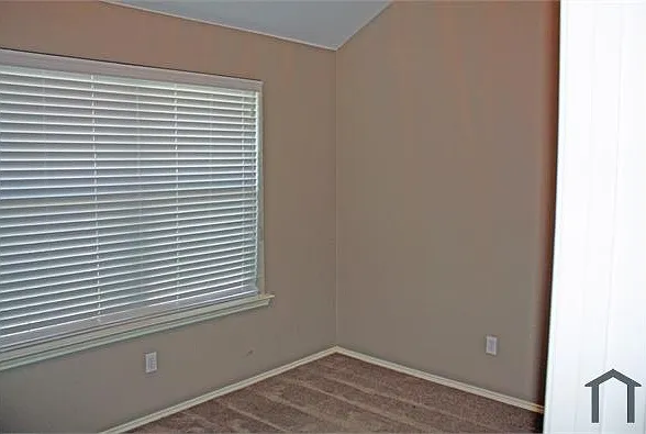 7219 Fossil Lake Dr — Photo 2