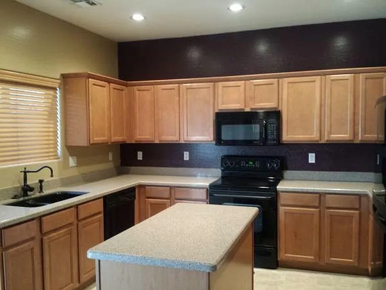 17743 W Hearn Rd — Photo 15