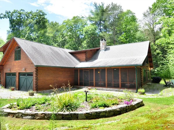 1111 Clubhouse Rd, Tolland, MA 01034