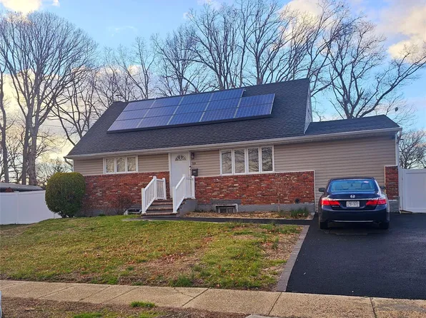 59 Ronald Drive, Amityville, NY 11701