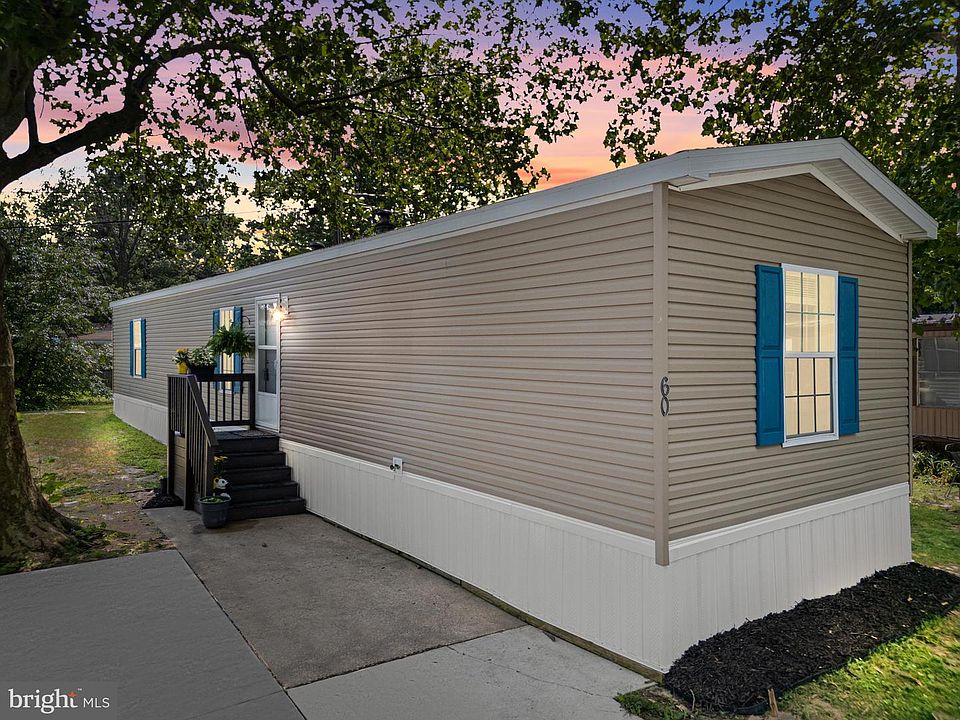 1st image of 60 Sycamore Dr #75