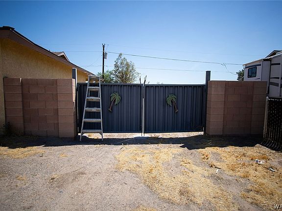 3rd image of 10200 S Jamaica Drive