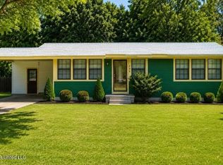 103 S Blue Bird Dr, Natchez, MS 39120