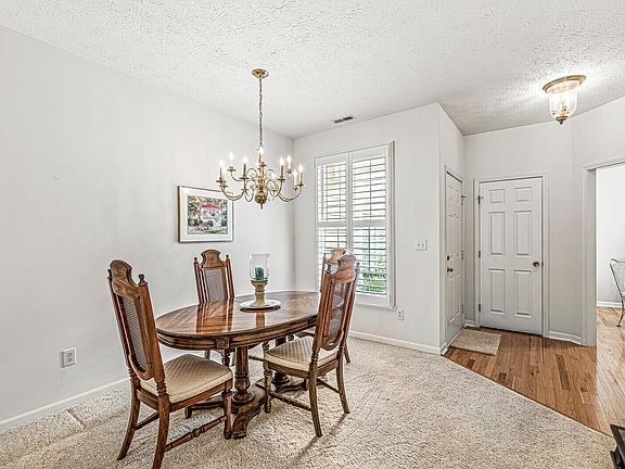 3rd image of 5748 Spruce Knoll Ct