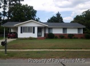 693 Montclair Rd, Fayetteville, NC 28314