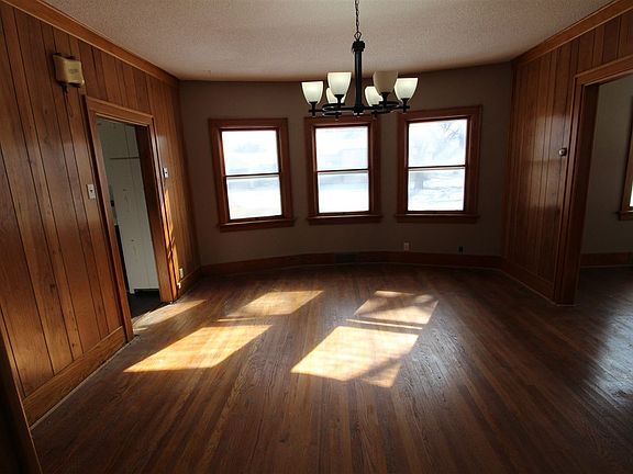 4th image of 602 Garfield St