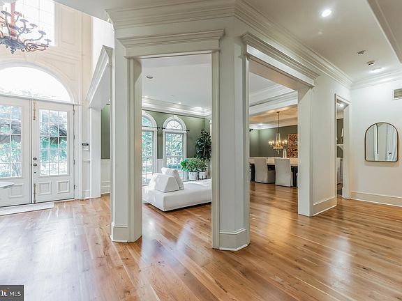 4th image of 1506 Sunningdale Way
