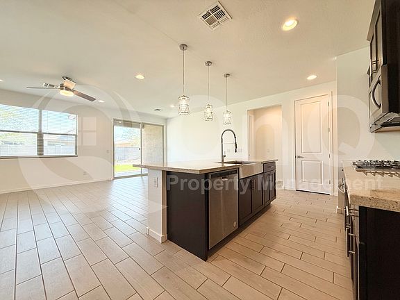 5th image of 17679 W Pinnacle Vista Dr