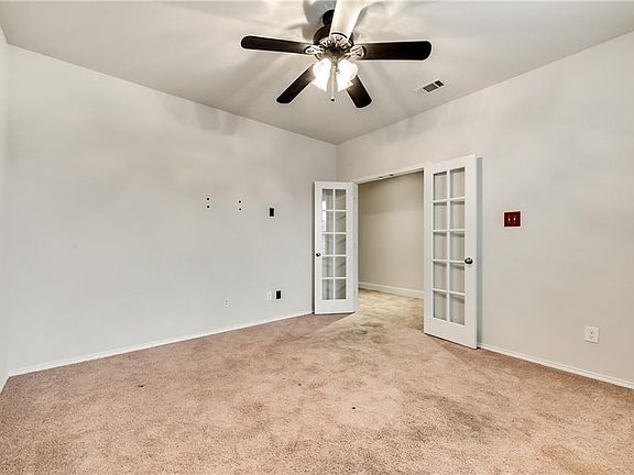 4th image of 2401 Canchim St