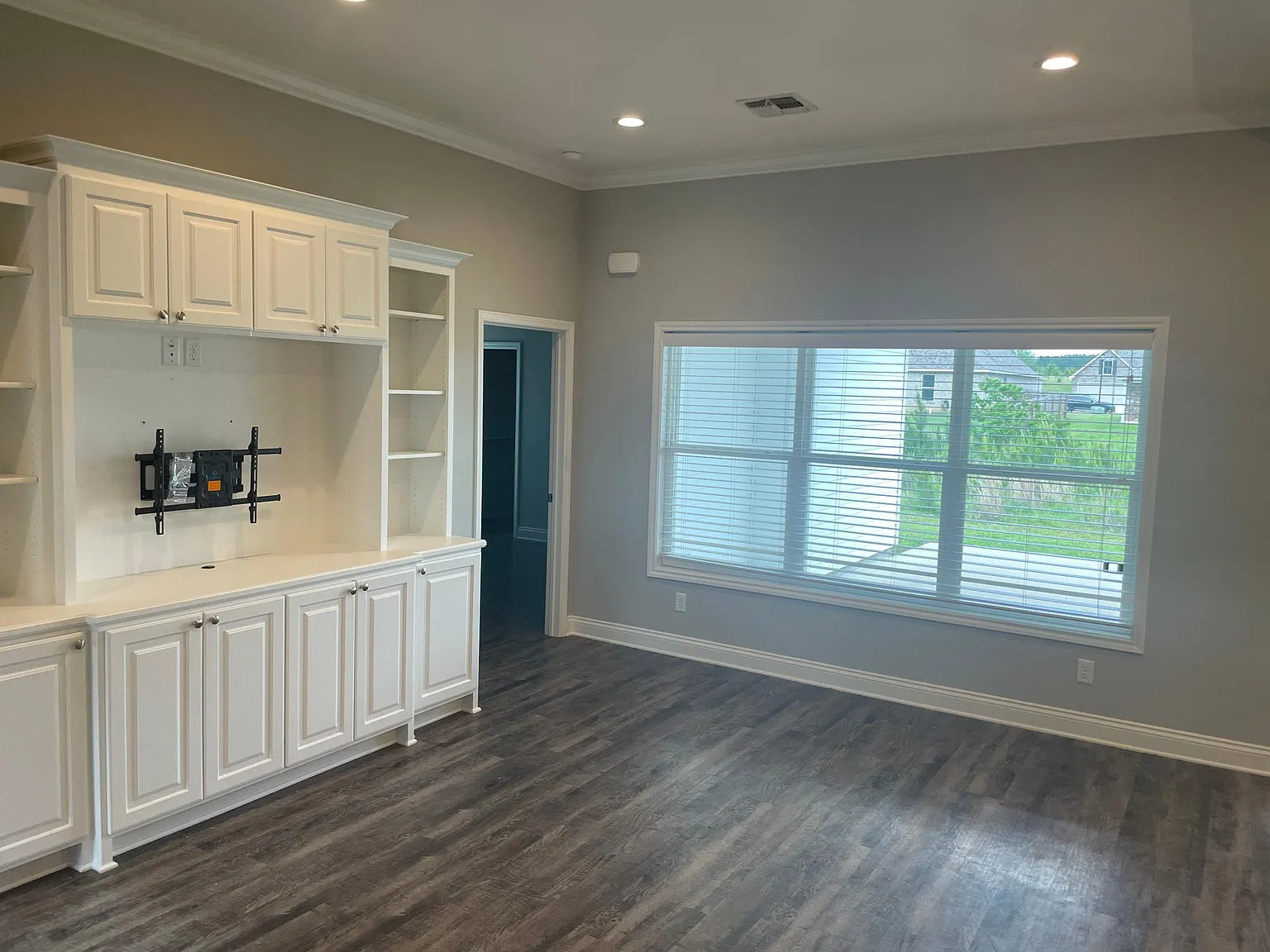 107 Yellow Pine Dr — Photo 3