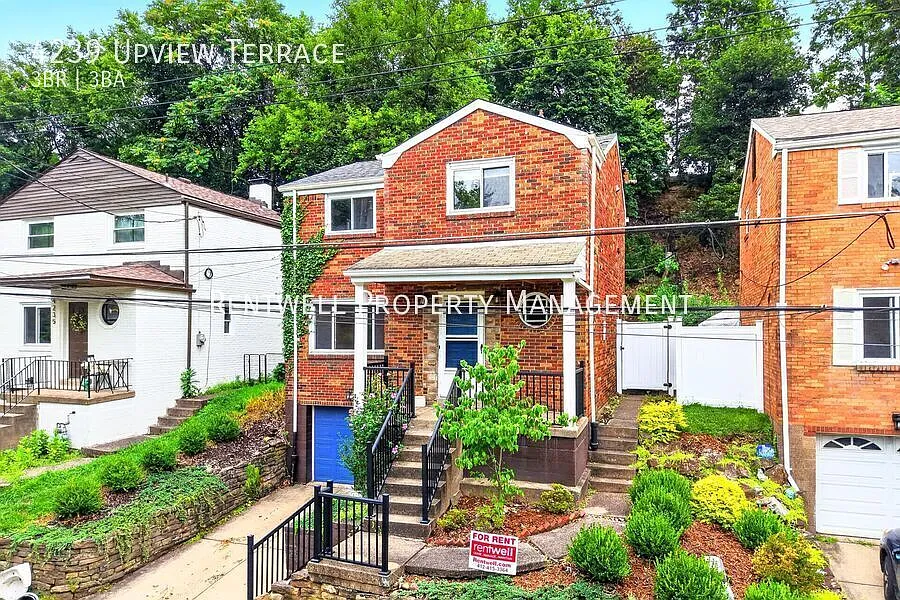 Beautifully Renovated 3-Bedroom Home with Garage & Private Yard — Photo 2