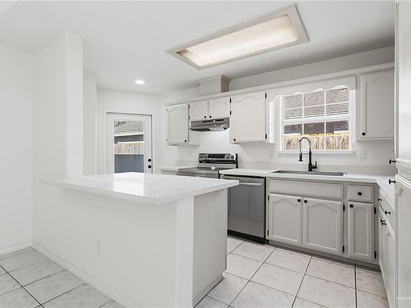 3rd image of 4403 N 27th Ln