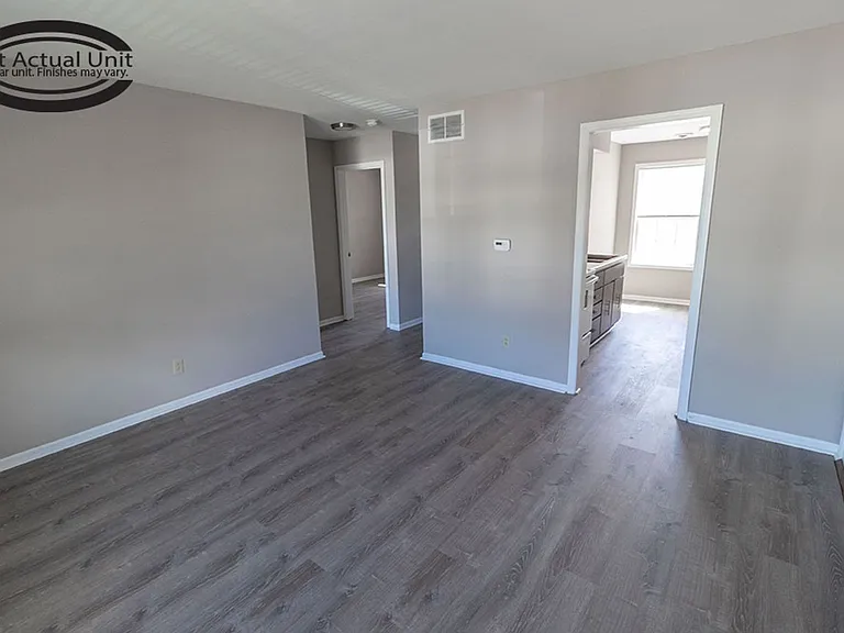 2932 Leeway Dr #D — Photo 10