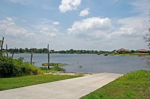 3rd image of 1509 Johns Cove Ln
