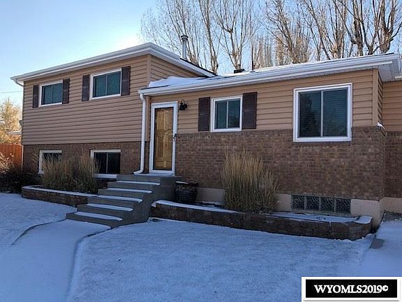 2nd image of 1382 James Dr