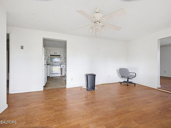 4th image of 106 Butter & Egg Rd