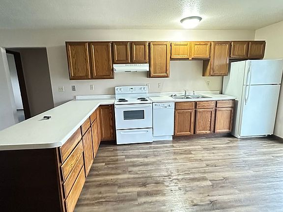 4th image of 227 E Veterans St #17993673