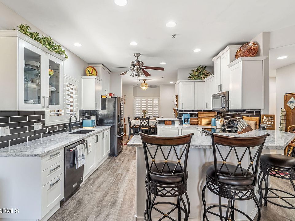 1st image of 11011 N ZEPHYR Drive #105