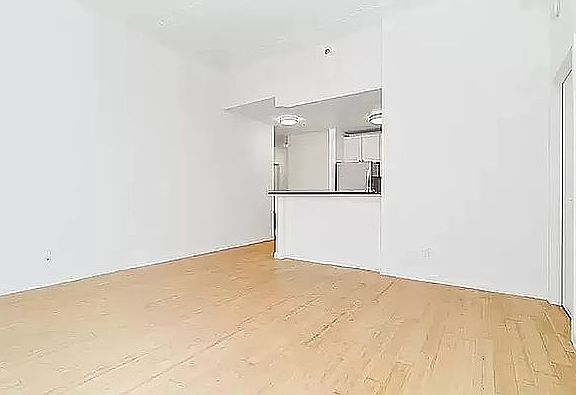 5th image of 1955 1st Ave APT 538