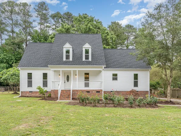 5501 Grasshopper Rd, Raleigh, NC 27610
