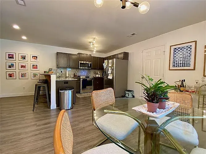 1863 N Hunters Rdg — Photo 7