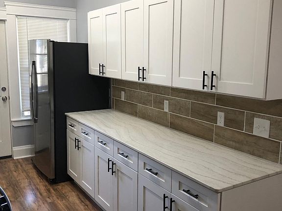 2nd image of 1412 Ridgewood Ave #1
