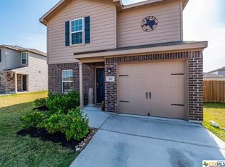 121 Barney Ln, Jarrell, TX 76537