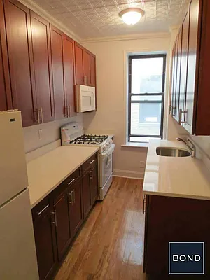 Rented by Bond New York | media 18