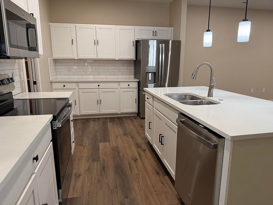 Side view of kitchen