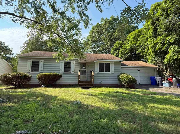 20 Tracy Drive, Burlington, VT 05408