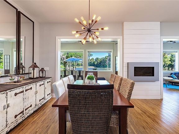 5th image of 1009 Lake Charles Cir