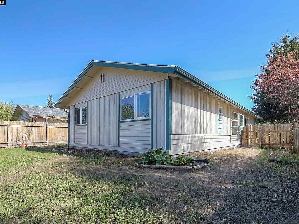 2nd image of 2479 Scott Dr
