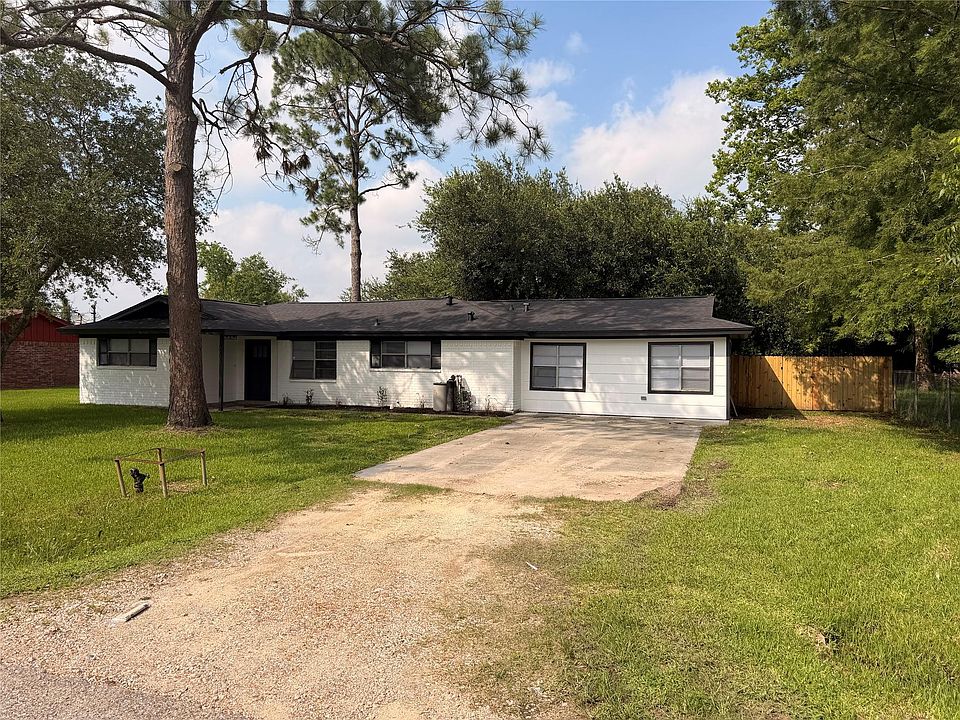 1st image of 3221 County Road 890