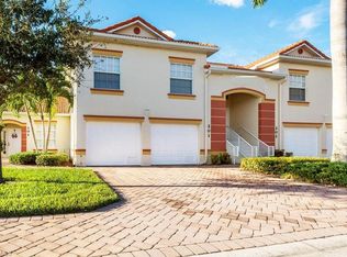 25046 Peacock Ln APT 101, Naples, FL 34114