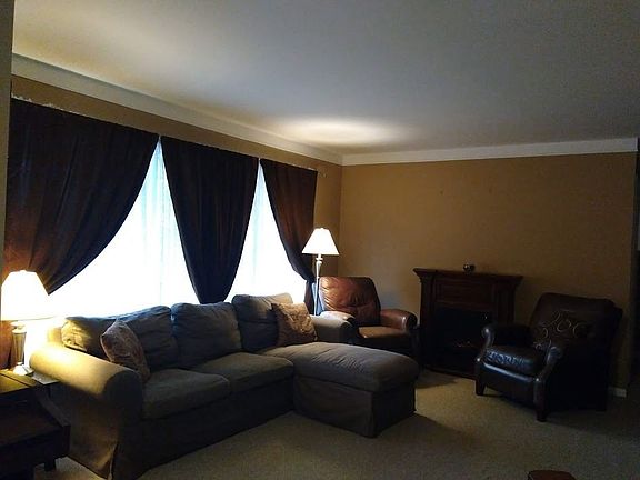3rd image of 32471 Knollwood Dr